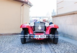Retro projížďka po Praze historickým autem