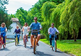 Paseo por la Praga desconocida en bici eléctrica