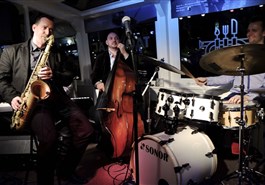 Schiffstour auf der Moldau mit Jazzkonzert